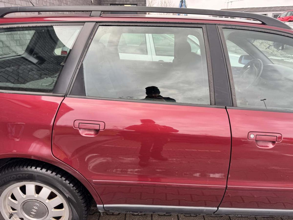 Audi A4 B5 original T&uuml;r hinten rechts LZ3L Hibiscusrot Kombi Avant Rohbau Bj.1998